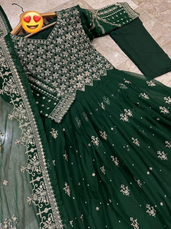 3 Pcs Women’s Stitched Embroidered Green Maxi Suit