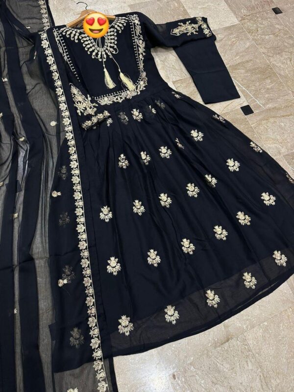 3 Pcs Women's Stitched Embroidered Black Maxi And Trouser